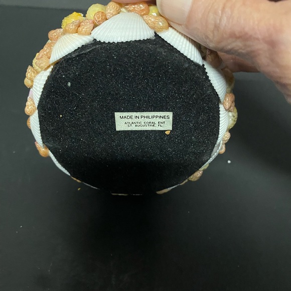 Genuine Shell Covered Trinket Box - Picture 7 of 9